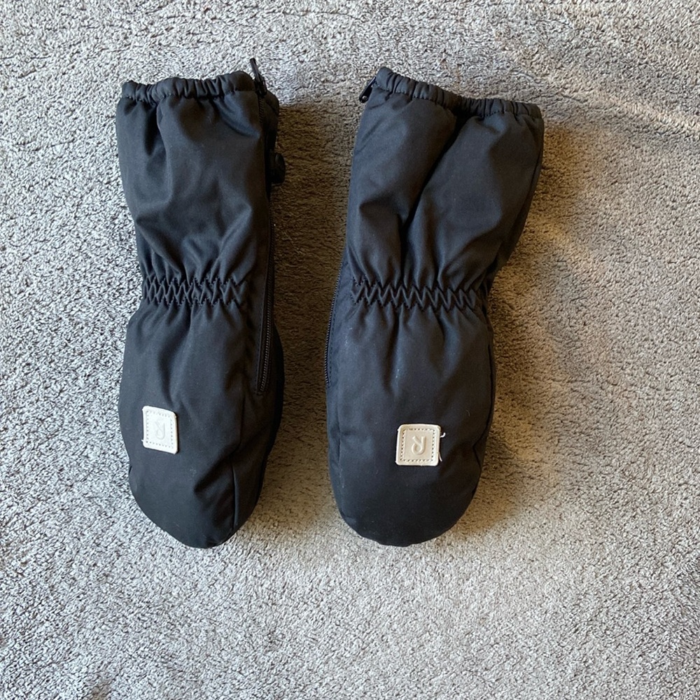 Reima Tassu Mittens Black Size 3